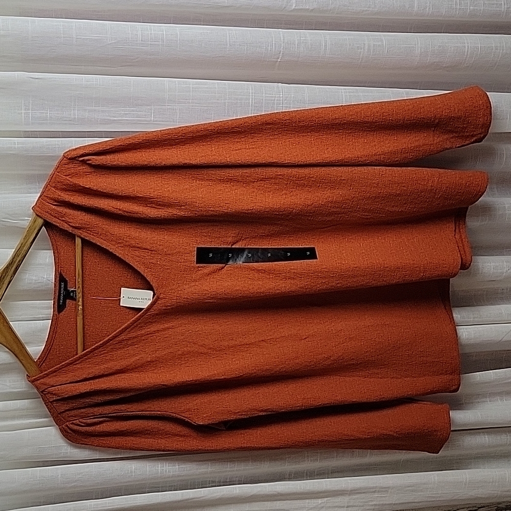 NWT Banana Republic Factory Long Sleeve Burnt Orange Shirt Size M